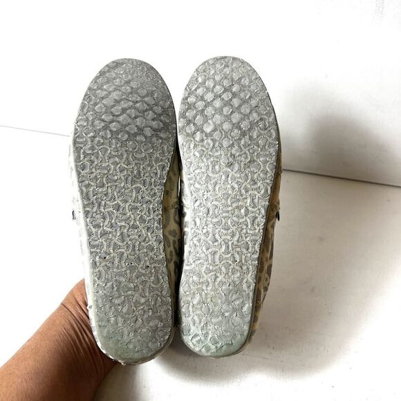 BOBS from Skechers Memory Foam Ivory/Silver Canvas Slip On Shoes Women's Size 6 - Picture 10 of 10